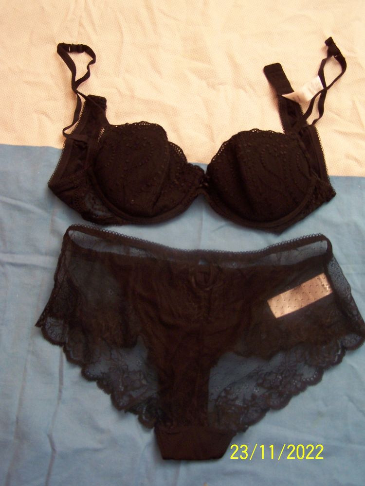 Ensemble soutien gorge & culotte daia 35 Issy-les-Moulineaux (92)