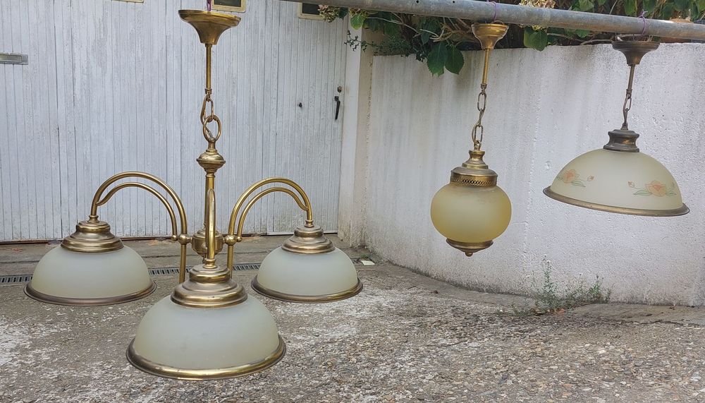 Ensemble de 3 suspensions 0 Le Roc-Saint-Andr� (56)