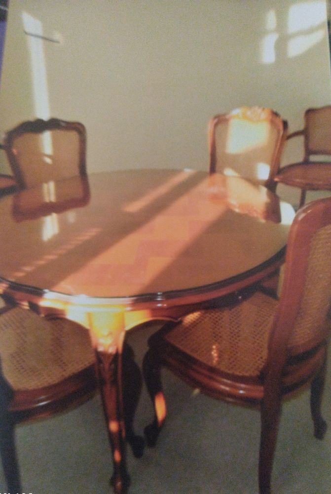 ensemble table et chaise de salle � manger 0 Le Poin�onnet (36)