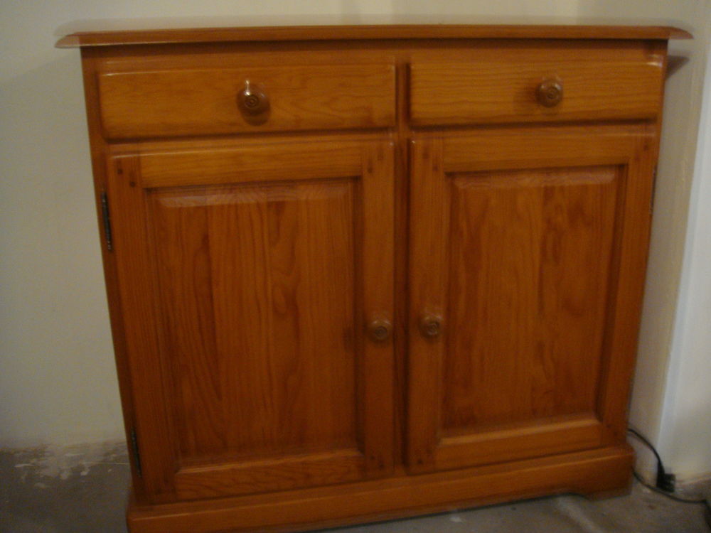 ensemble table,chaises et buffet en pin massif 200 Houilles (78)