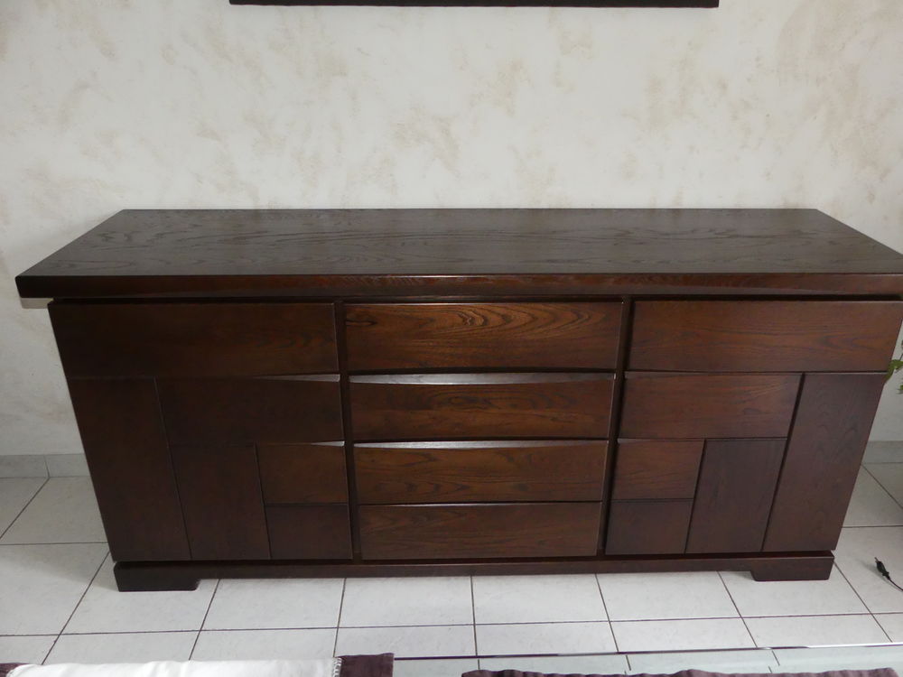 Ensemble table+6 chaises+bahut+bibus
500 Saint-Ouen-l'Aum�ne (95)