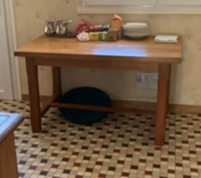 Ensemble table + 2 chaises + 1 banc 150 Rouen (76)