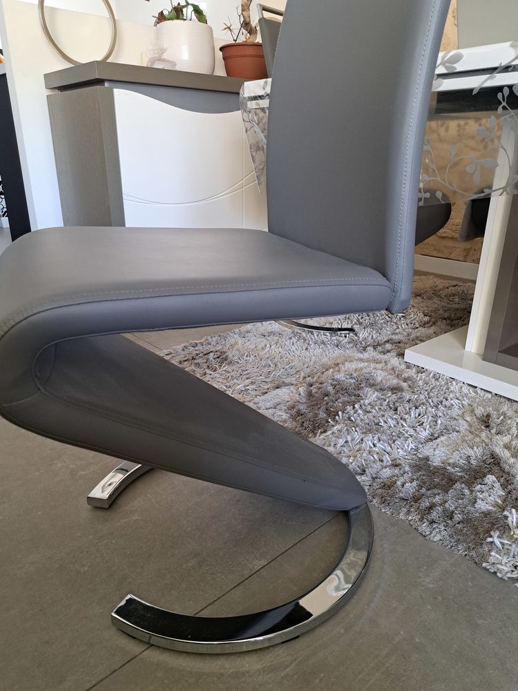 Ensemble table + chaises 480 Mandelieu-la-Napoule (06)