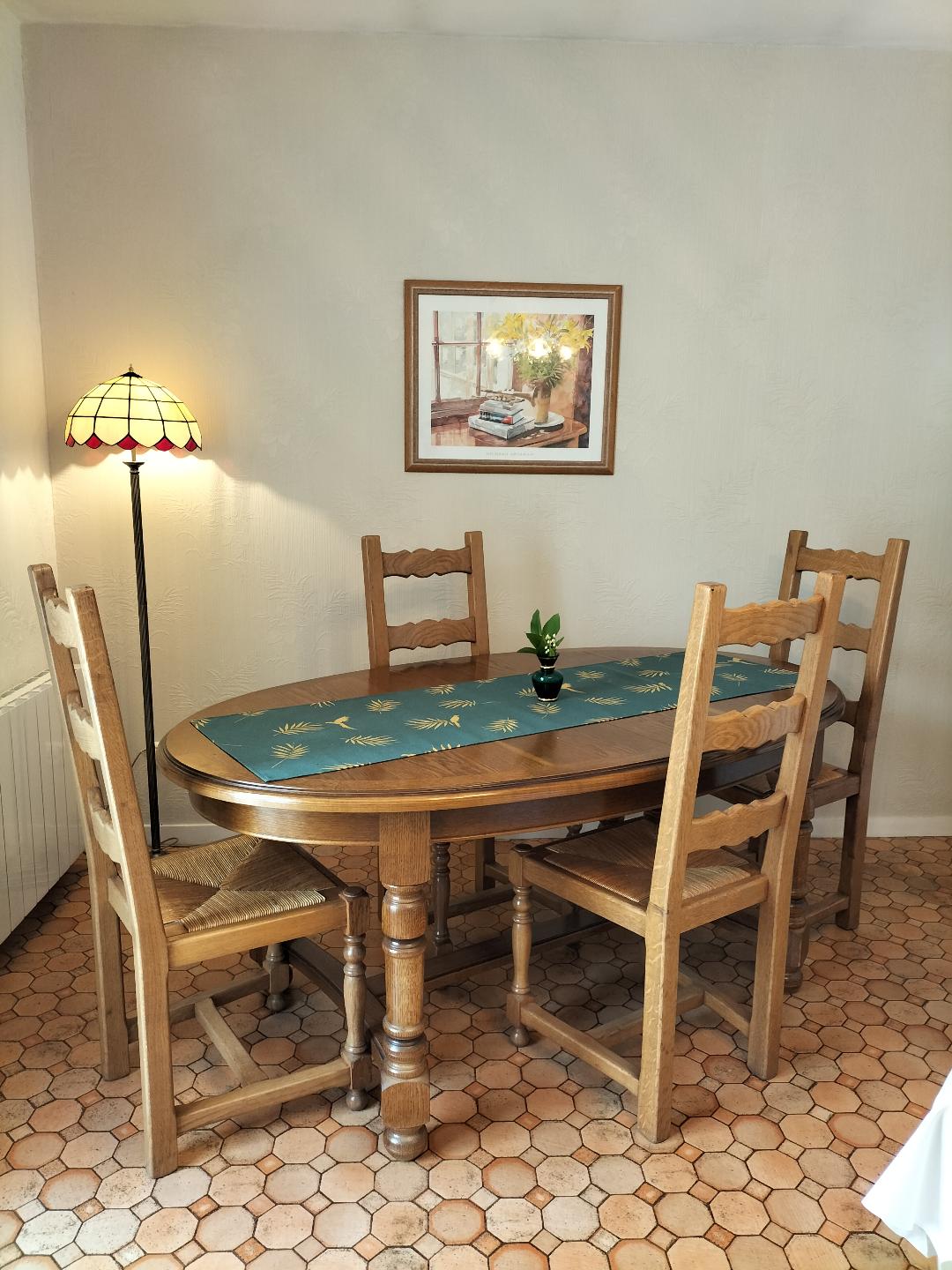 Ensemble table et 6 chaises 175 Saint-Martin-d'Estr�aux (42)