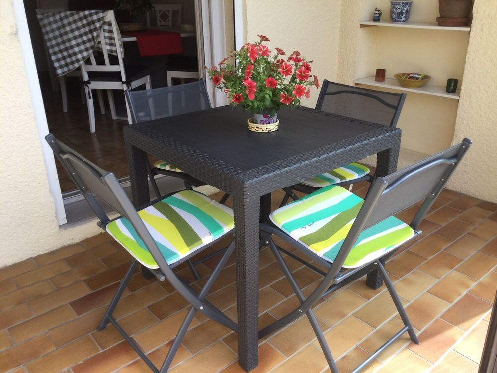 Ensemble table et chaises 40 Saint-Christol-l�s-Al�s (30)