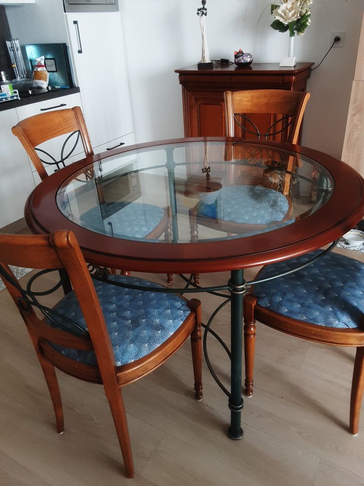 Ensemble table et chaises en merisier 50 Gleiz� (69)