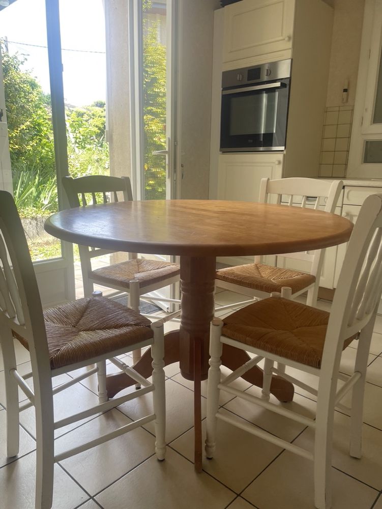 ENSEMBLE 1 TABLE IKEA EN BOIS MASSIF ET 4 CHAISES STYLE PROV 140 Cublac (19)