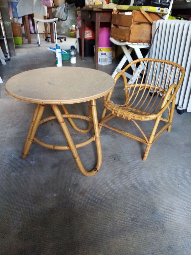 ensemble table ronde et 2 chaises 20 Varennes-Vauzelles (58)