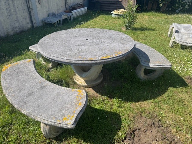Ensemble Table ronde et Bancs de Jardin en Pierre 300 Ondres (40)