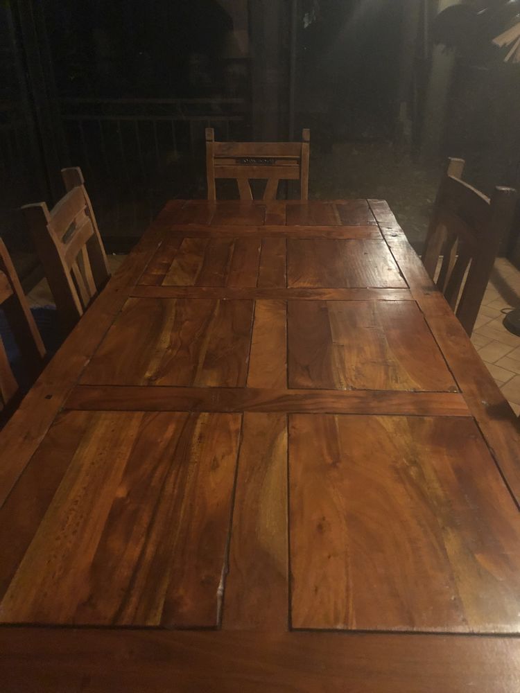 ensemble table salle � manger et chaises 900 Chaponost (69)