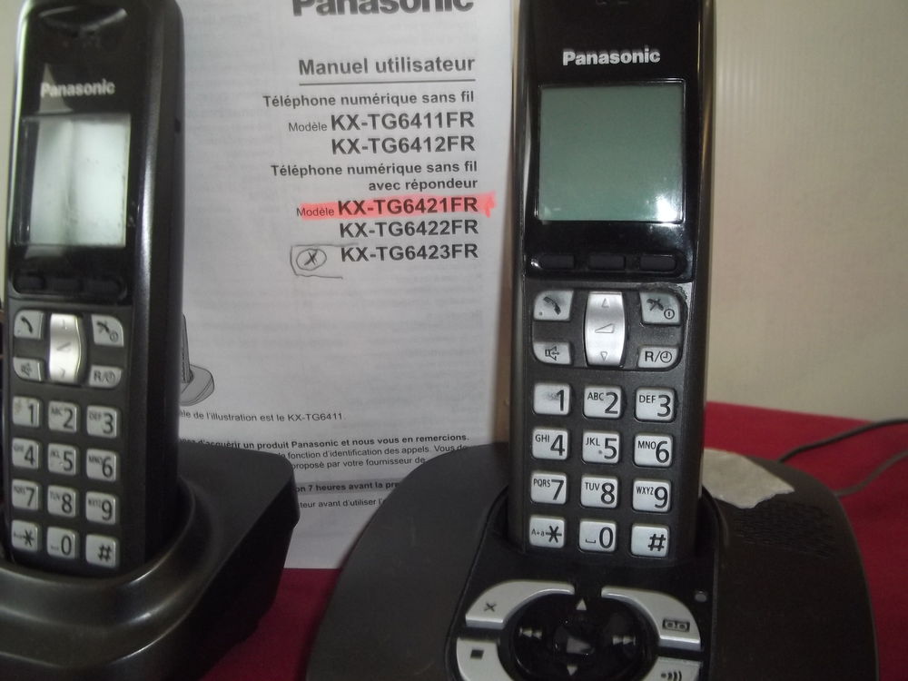 un ensemble telephone 4 combin�s+ un r�pondeur 25 Albert (80)