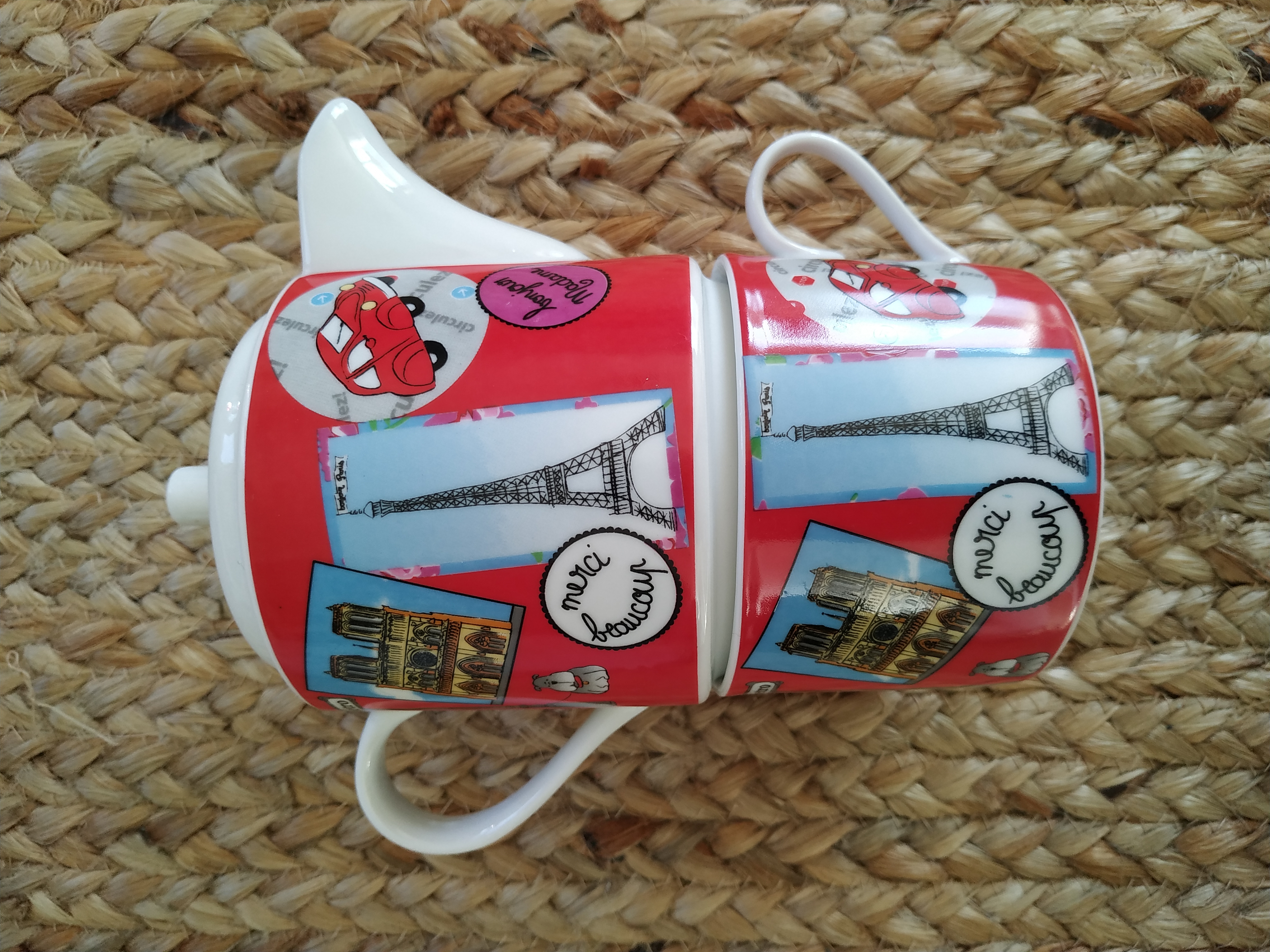 Ensemble th�i�re + tasse neuf
25 Denguin (64)