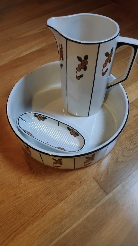 Ensemble de toilette Fa�ence Vintage 45 Le Pellerin (44)