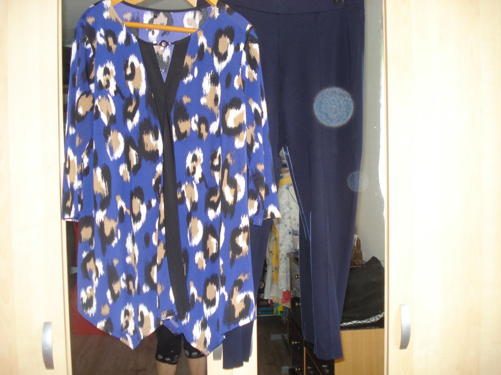 ensemble tunique  pantalon neuf 15 Miramont-de-Guyenne (47)