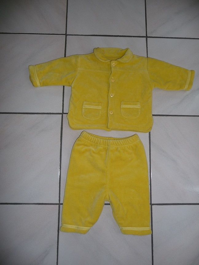 Ensemble velours jaune taille 1 an - NEUF 10 Celles-sur-Belle (79)