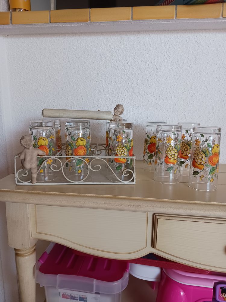 Ensemble de verres avec son panier 18 N�mes (30)