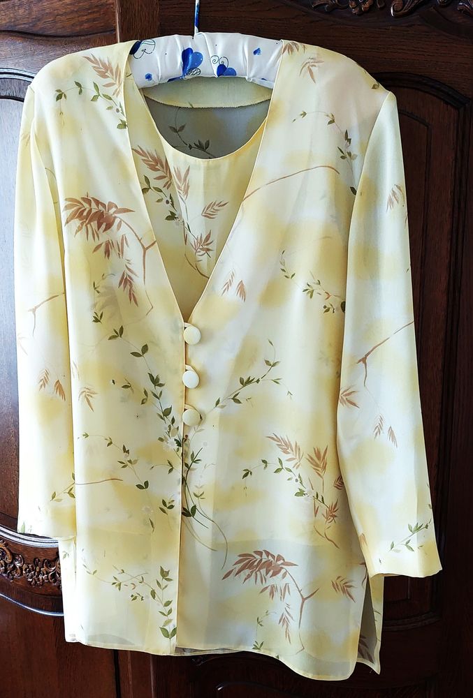 Ensemble veste et caraco 15 Le Plessis-Bouchard (95)