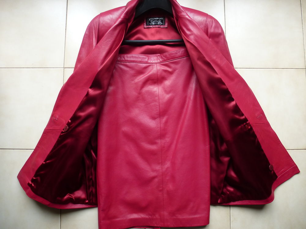 Ensemble veste et jupe en cuir (agneau) TBE 35 P�rols (34)