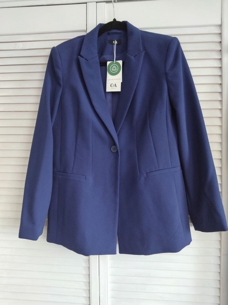 Ensemble  veste pantalon 22 Sartrouville (78)