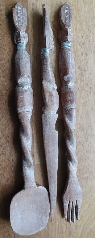 Ensembles 3 couverts bois sculpt� 20 Laruscade (33)