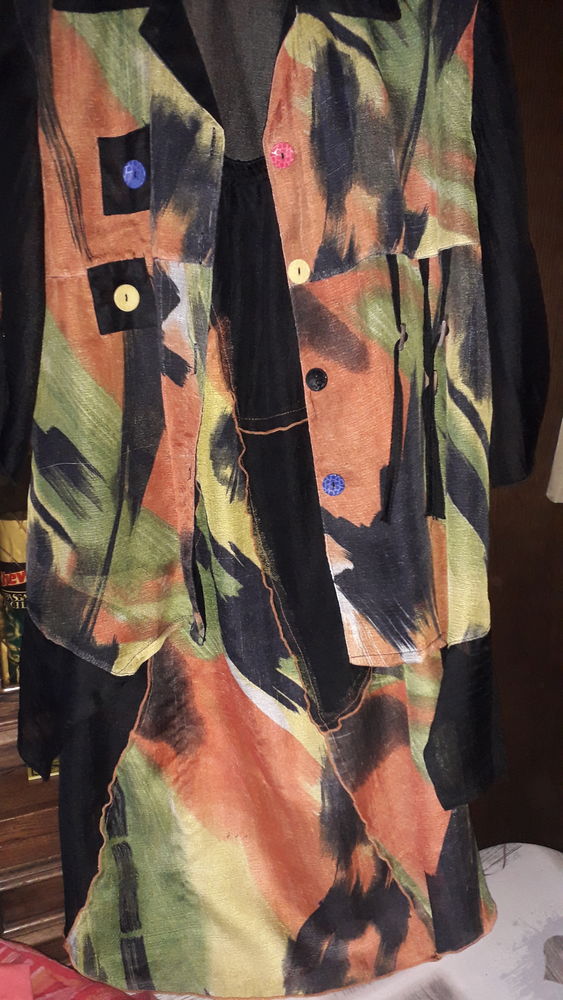 ENSEMBLES JUPES et VESTES Habill�s T 46 et 44 20 Benfeld (67)