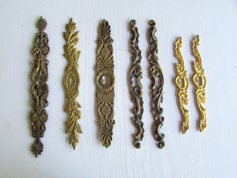 Entr�es de serrure anciennes en bronze cisel� 75 Paris 15 (75)