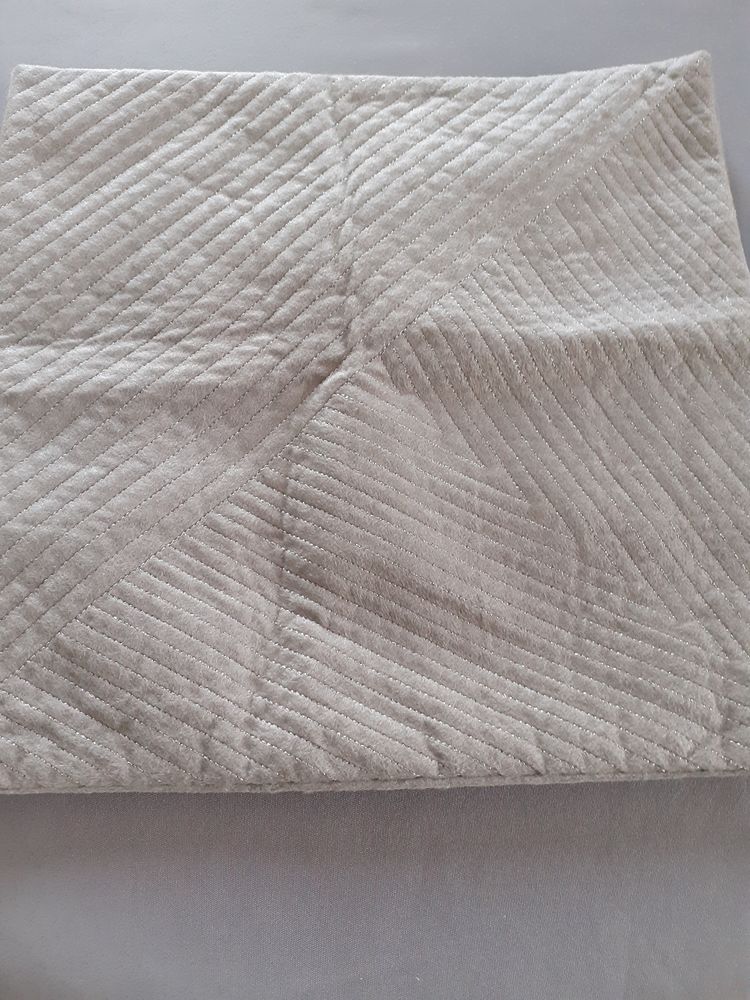 Enveloppe coussin 4 Toulon (83)