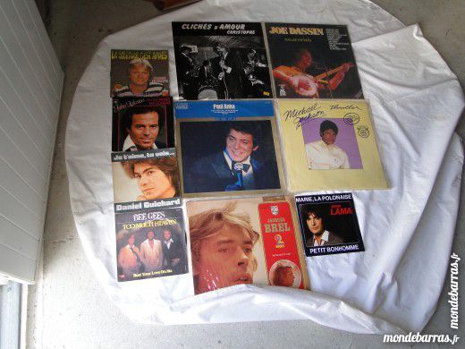 ENVIRONS 450 DISQUES DE TOUT GENRE 45/33/78 TRS 5 Soullans (85)