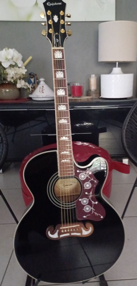 Epihone EJ 200 electroacoustique jumbo avec son etui 360 La Valette-du-Var (83)