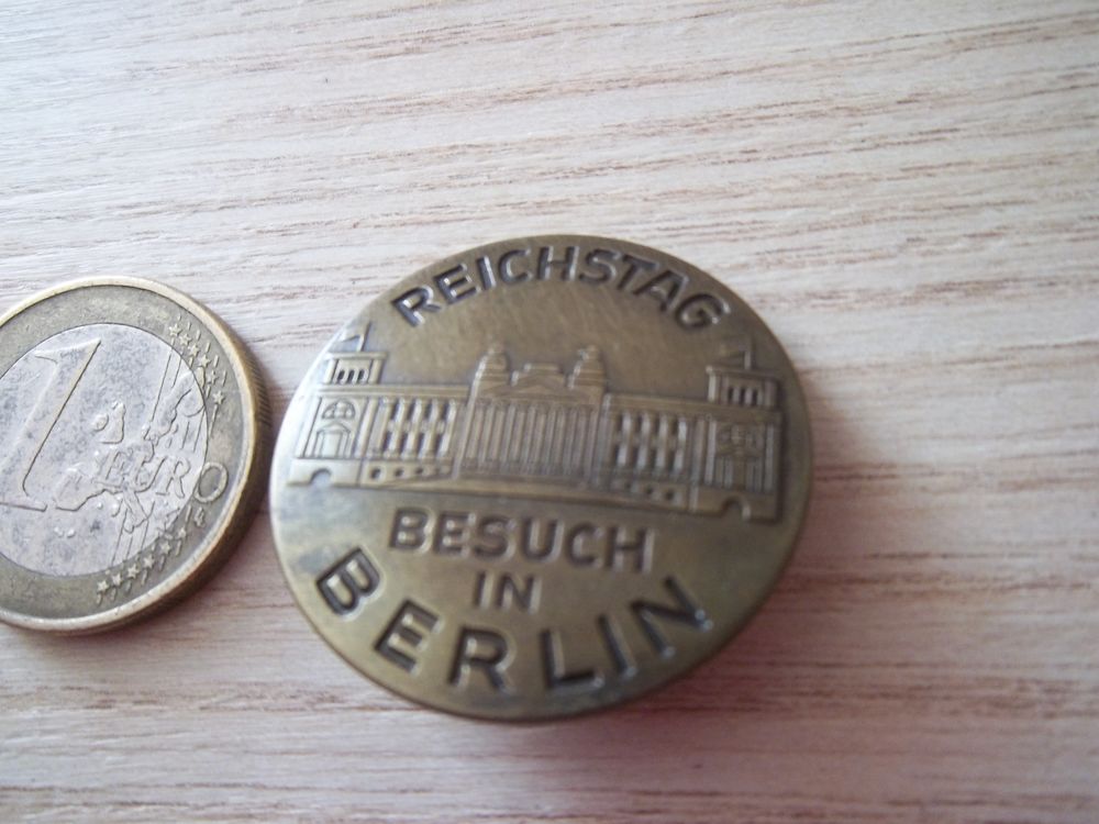 �pinglette broche insigne REICHSTAG BESUCH IN BERLIN 12 Valognes (50)