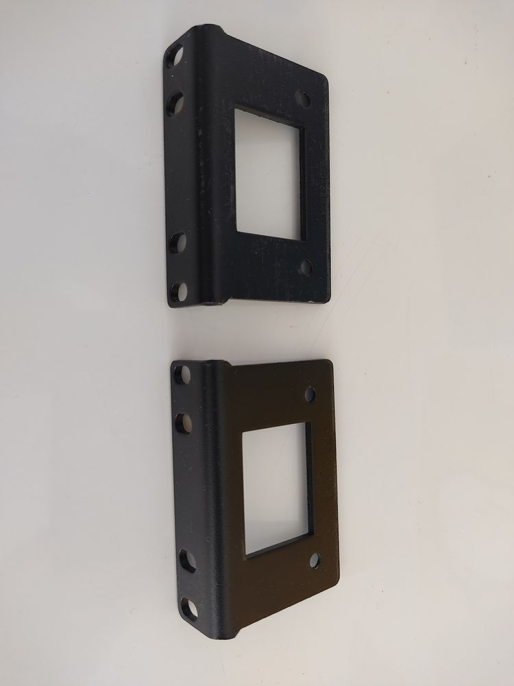 Kit equeres de fixation coffret informatique 2U 54mm 6 Boisset-et-Gaujac (30)