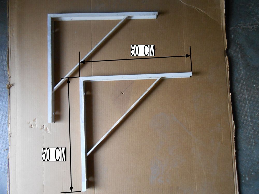 EQUERRES POUR MONTAGE D'ETAGERES (98)
20 Vend�me (41)