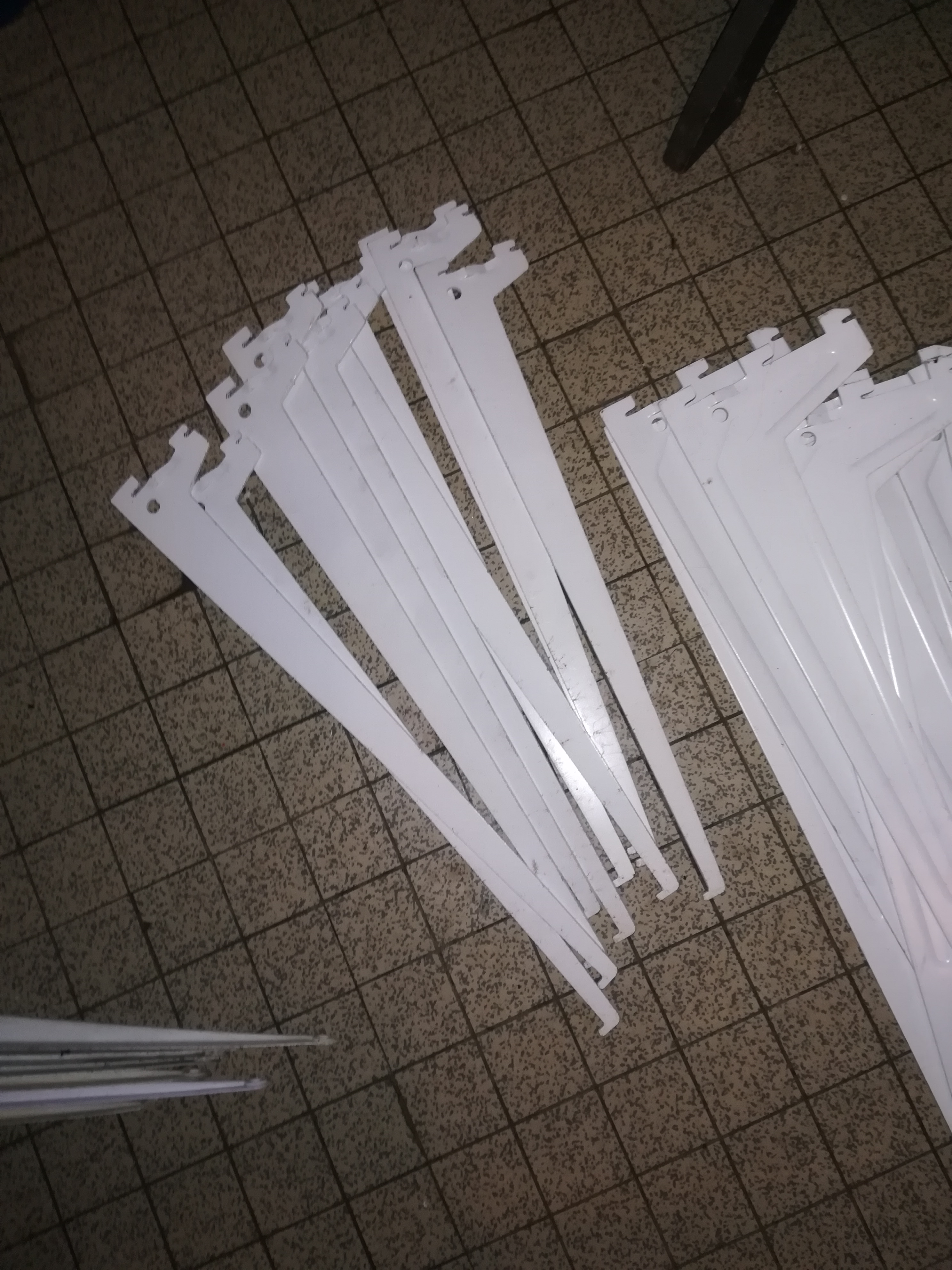 Lot de 22 equerres 15 Pantin (93)