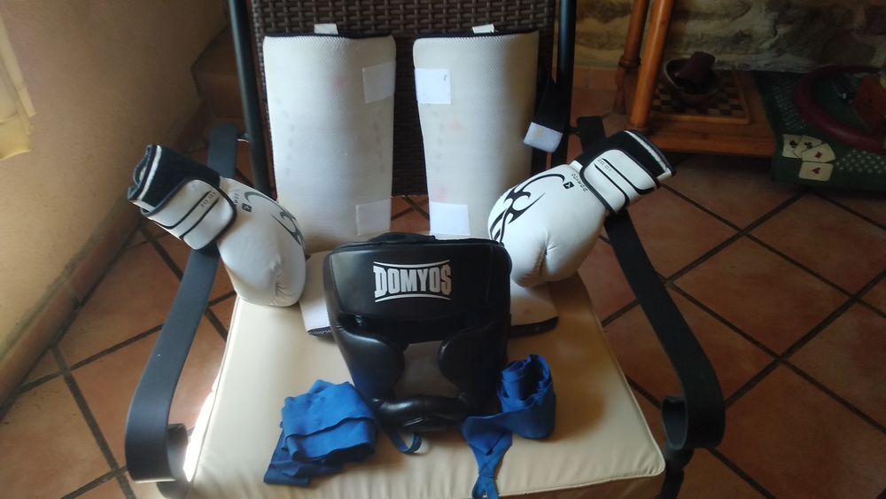 Equipement kick boxing 38 Saumane-de-Vaucluse (84)