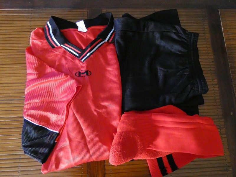 �quipement maillot de foot 150 Pradines (42)