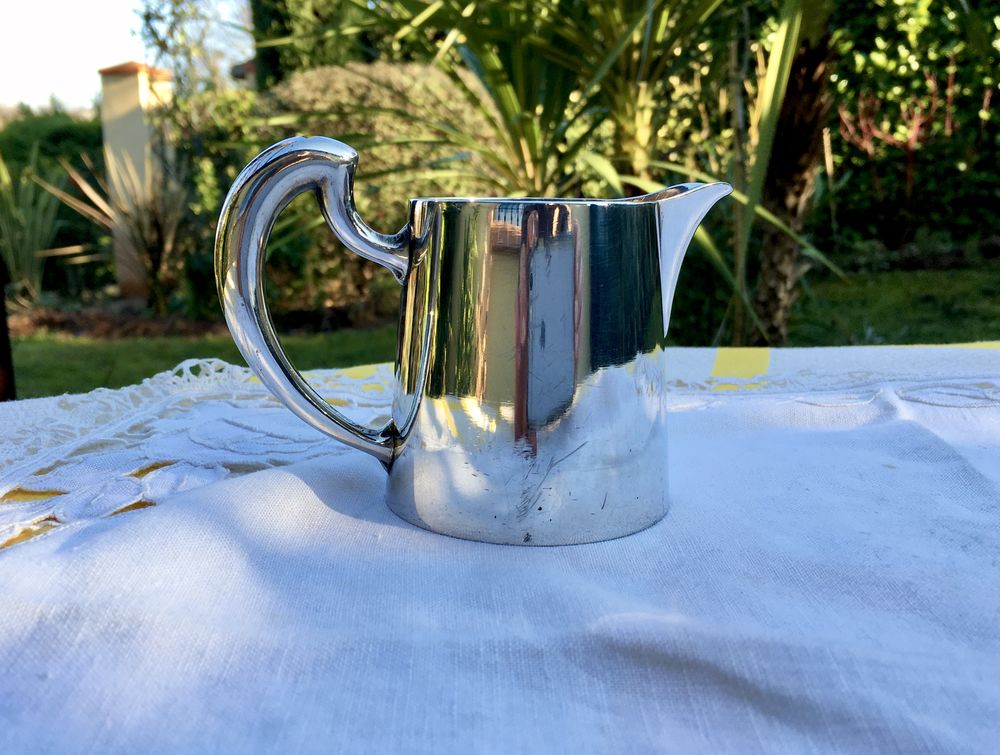 ERCUIS : Pot � lait ou Cr�mier ancien sign�, poin�onn� 65 L'Isle-Jourdain (32)