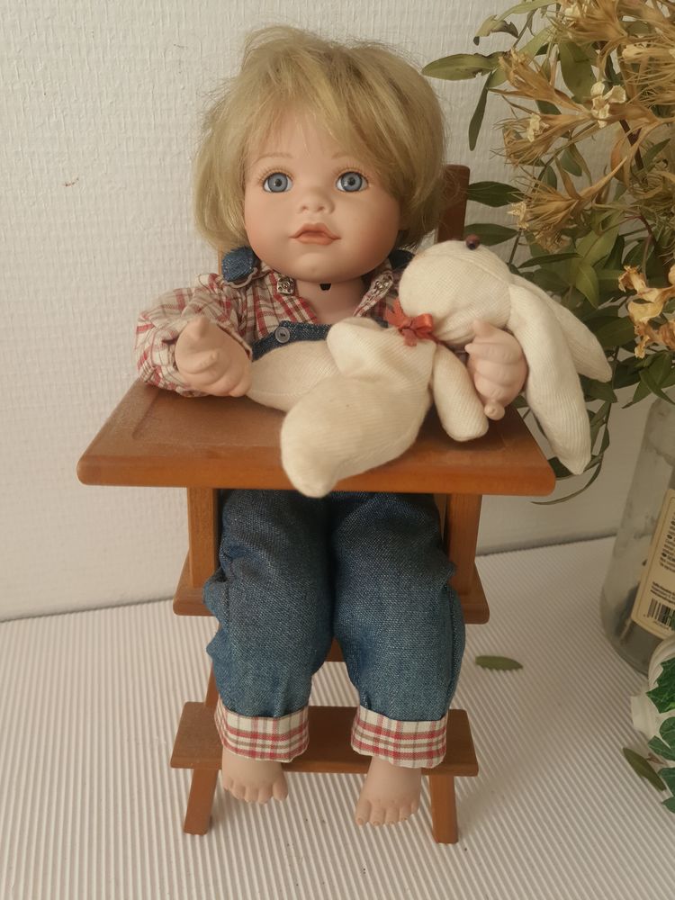 ERIC  poup�e de Collection en porcelaine 55 Colombes (92)