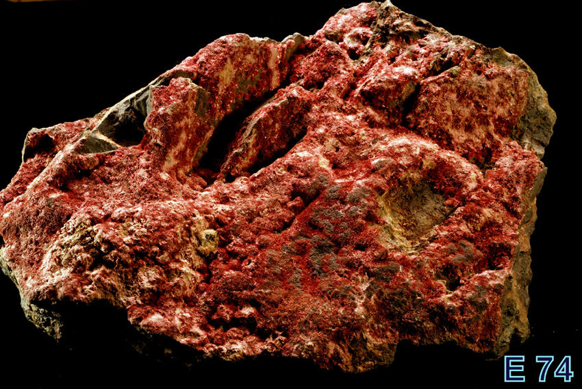 ERYTHRINE - MINERAUX DE COLLECTION 490 Saint-M�dard (16)