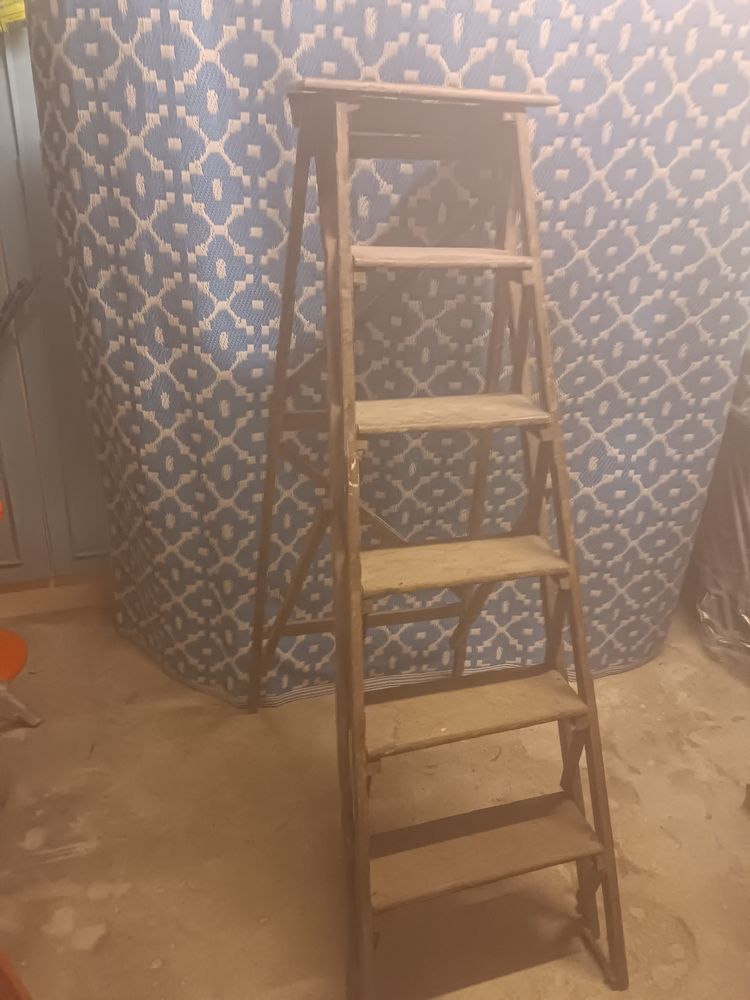 Escabeau ancien en bois 60 Clamart (92)