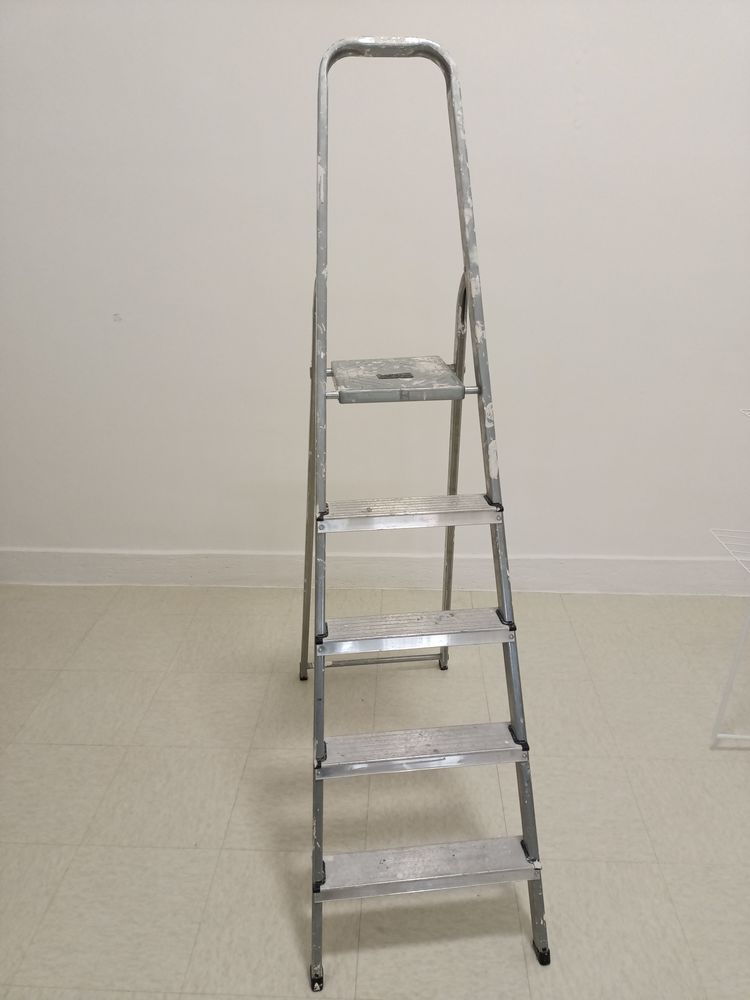 Escabeau 5 marches 25 Vienne (38)