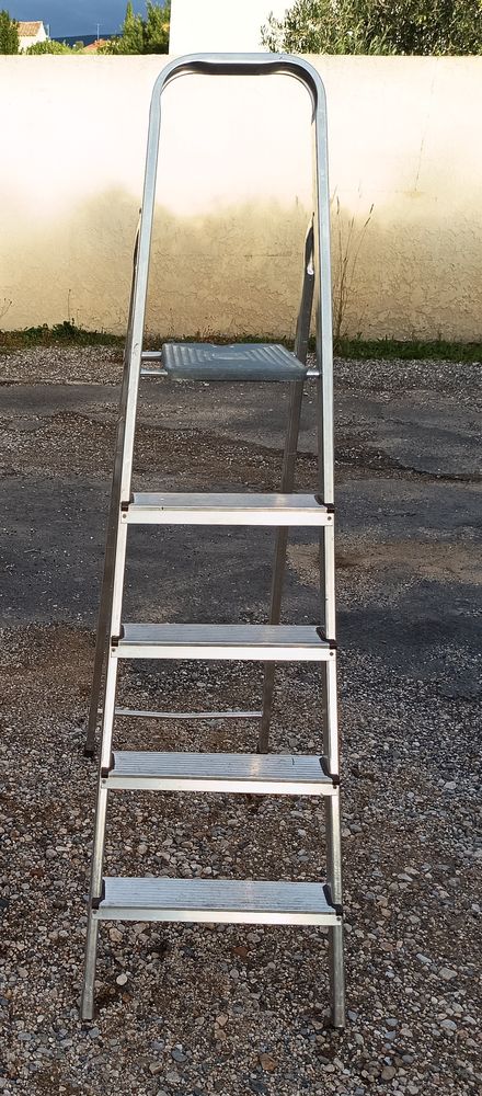 Escabeau pliant 5 marches aluminium 30 Saint-Jean-de-Fos (34)