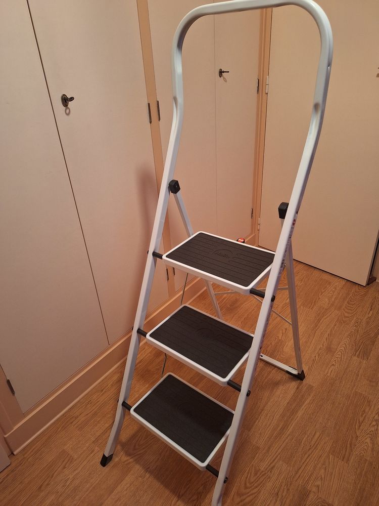 ESCABEAU 40 Ennery (95)