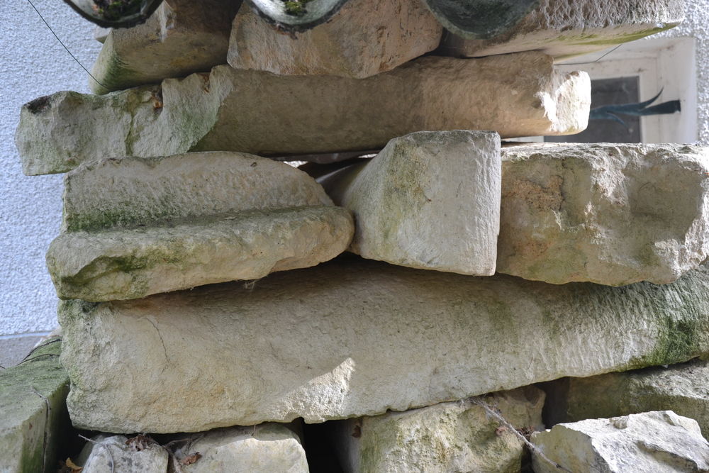 Escalier � vis en pierres de taille du XVIIeme si�cle 5700 Oradour-Saint-Genest (87)