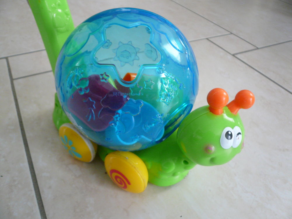 Escargot avec boule � formes 6 Franqueville-Saint-Pierre (76)