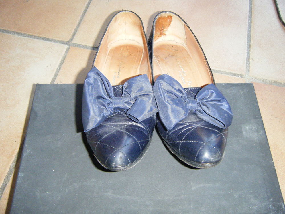 escarpin bleu taille 37 3 Puym�ras (84)