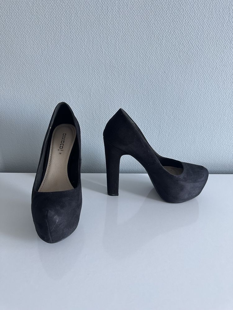 Escarpin compens� devant 10 Choisy-le-Roi (94)