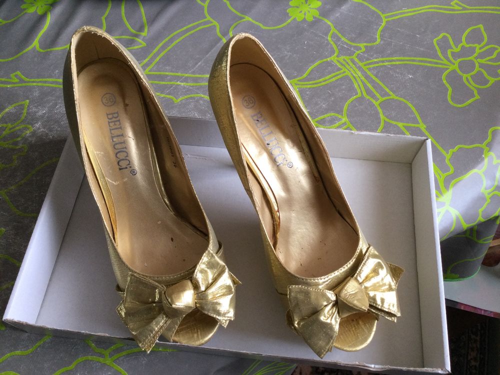 ESCARPIN Dor� Marque BELLUCCI Pointure 36 15 Montmagny (95)