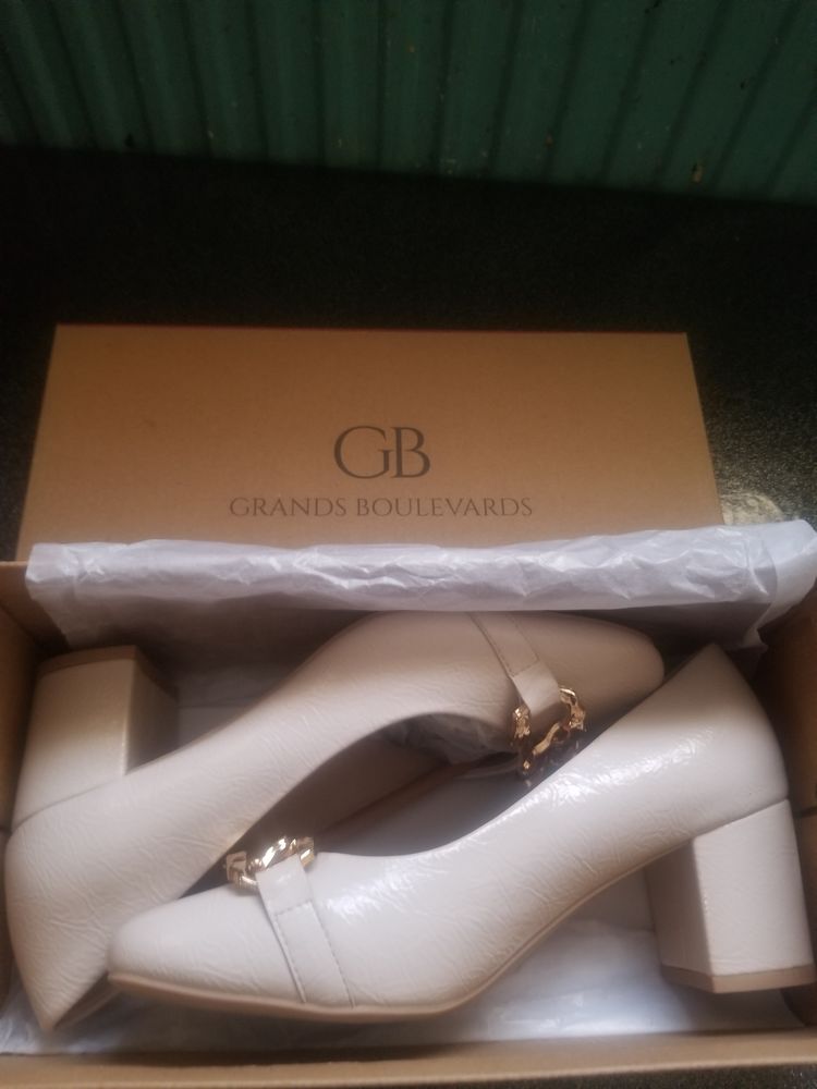 Escarpin femme beige dor�e 25 Auby (59)