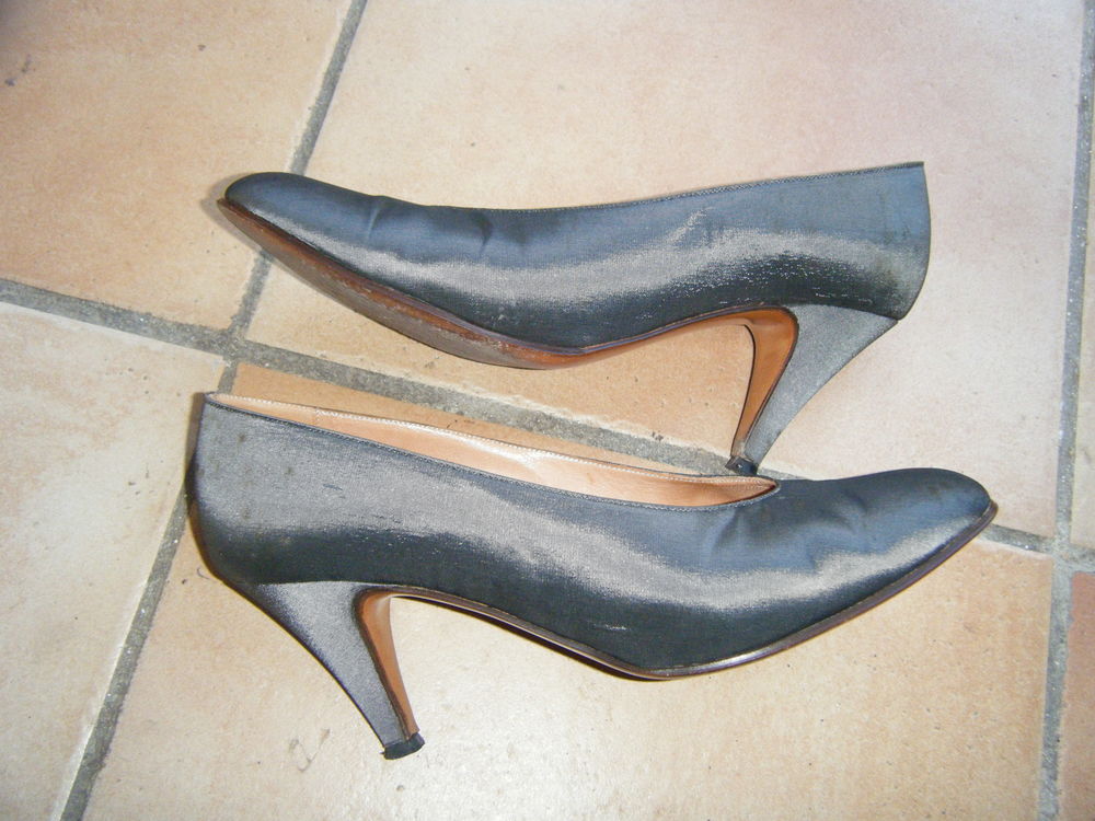 escarpin taille 37 3 Puym�ras (84)