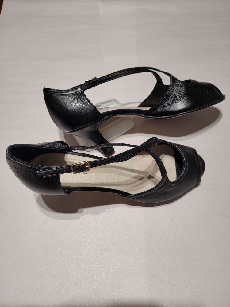 Escarpins ANDRE 20 Saint-Savournin (13)